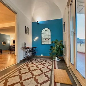 https://attico-in-centro-storico.taorminaitalyhotels.com