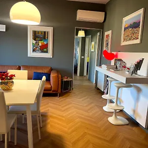 https://cutelli-home-catania.taorminaitalyhotels.com